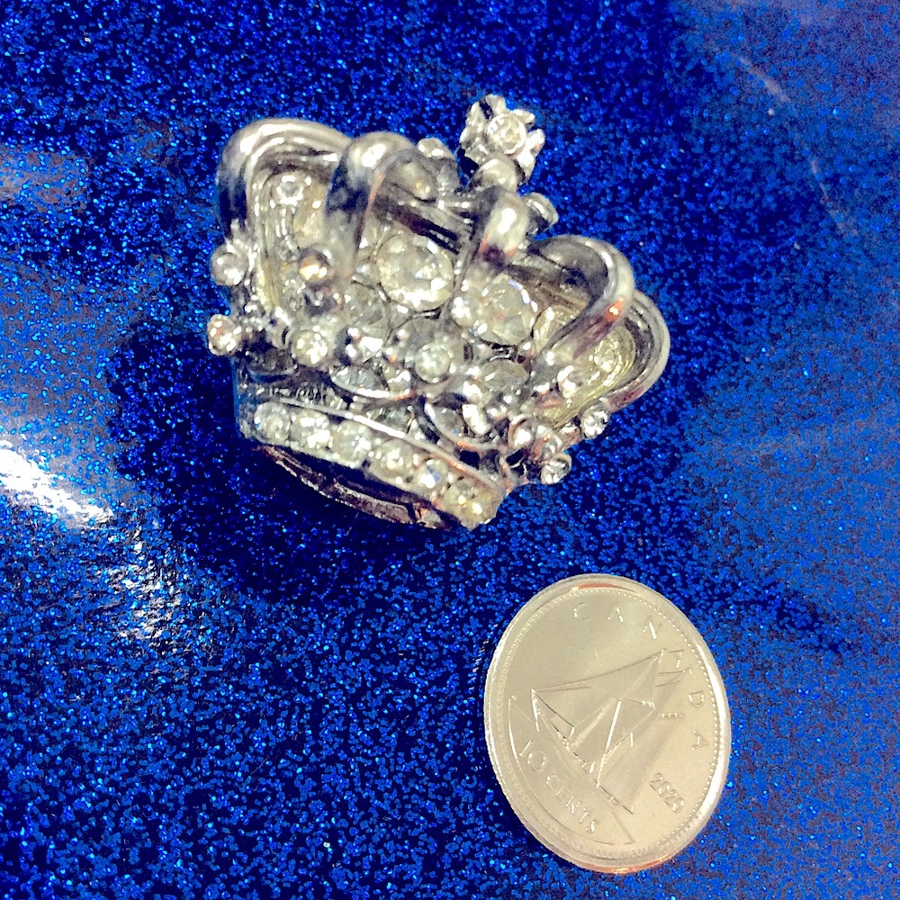 Hip Hop KING Crown Earring - Picture 3 of 5
